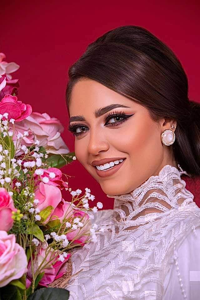 سالمين علي تتألق في أحدث جلسة تصوير