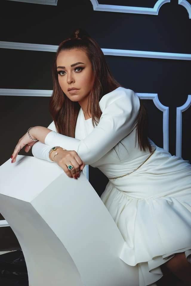 مروة ناجي تتألق في أحدث إطلالة بعدسة انطونيو اديب