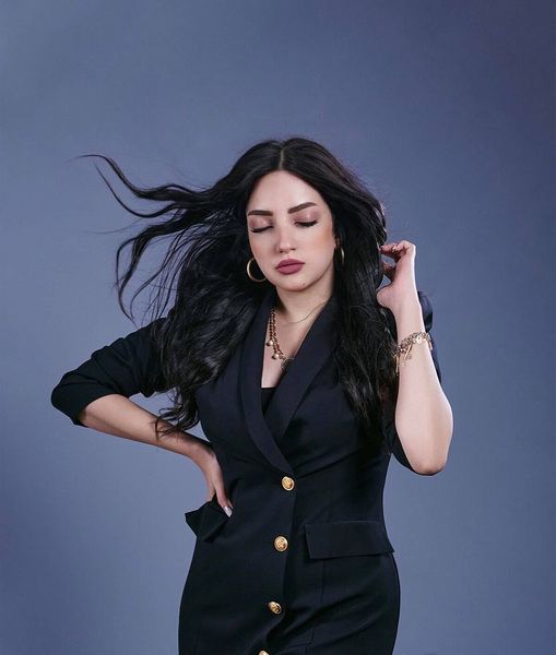 حوار مع حكايتي