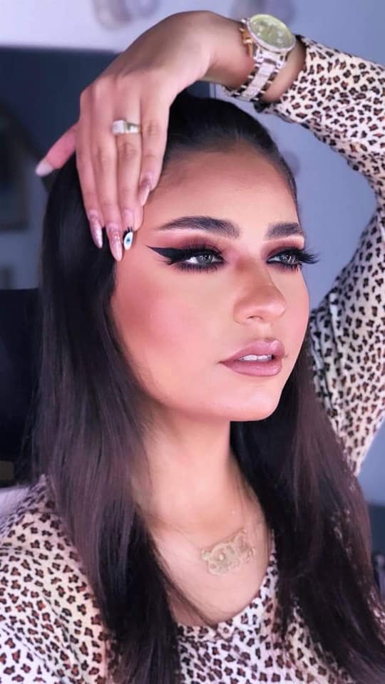 سالمين علي تتألق في أحدث إطلالة بلمسة سارة امين
