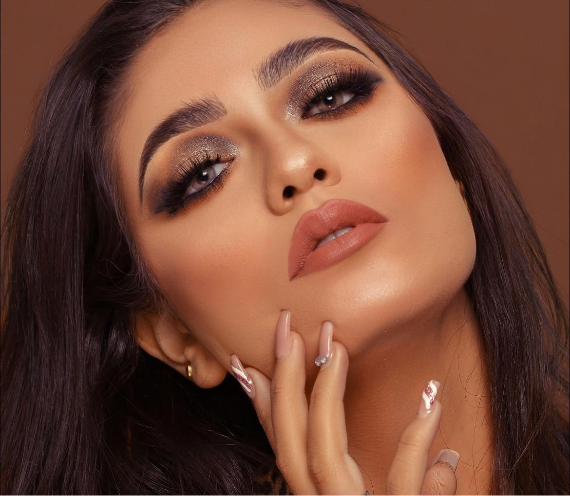 سالمين علي تتالق في احدث اطلالة بعدسة احمد علوان