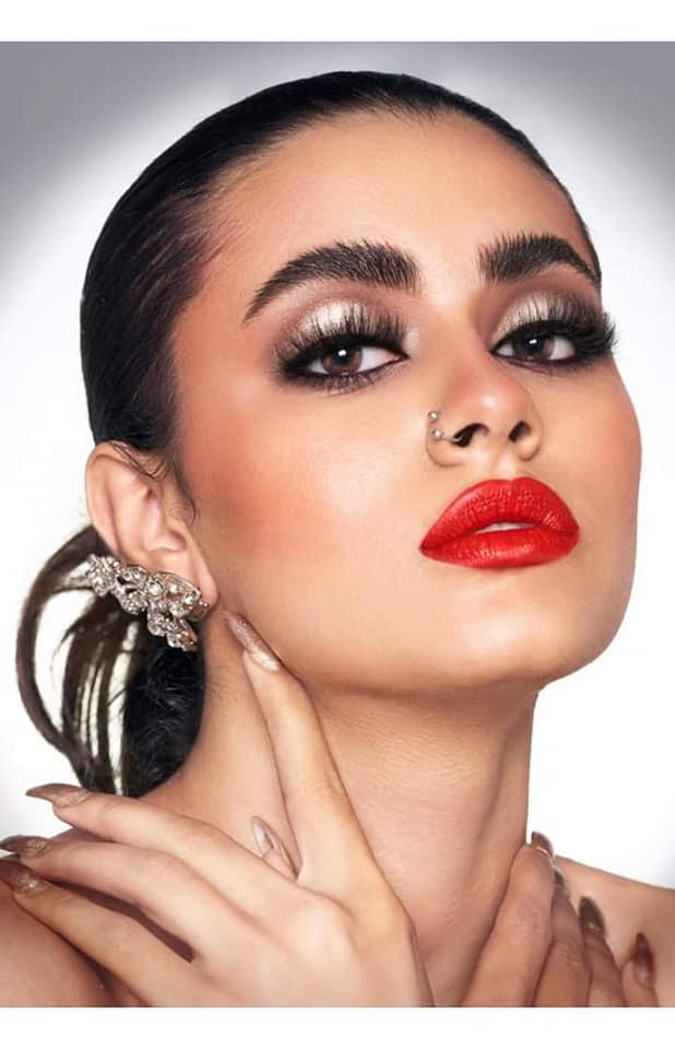 سلمى سامي تتالق في احدث ظهور بمناسبة الكريسماس