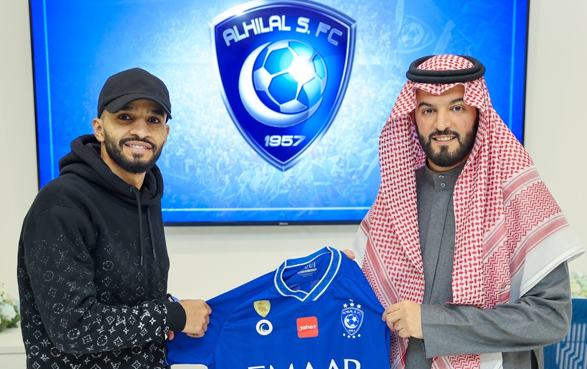 الهلال يعلن تجديد عقد لاعبه محمد ال بريك
