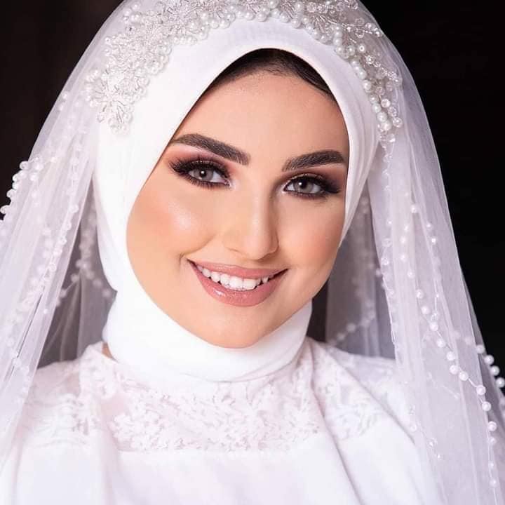 اروى جمال تتالق في اطلالة جديدة بلمسة مريم حافظ