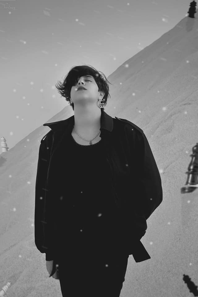 المصور محمود طنطاوي في جلسه تصوير أوروبية في جبل الملح