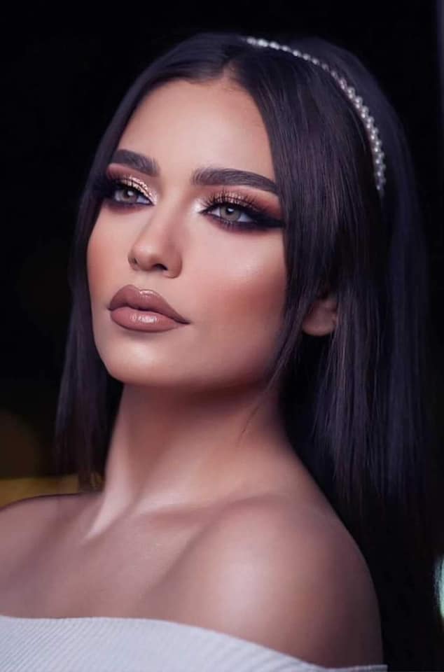 سالمين علي تتالق في احدث اطلالة بلمسة صفاء قنديل