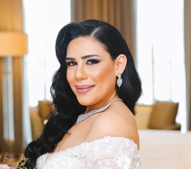 مريان مجدي تحصل علي افضل خبيرة تركيب الرموش في مهرجان ” اخر موضة “
