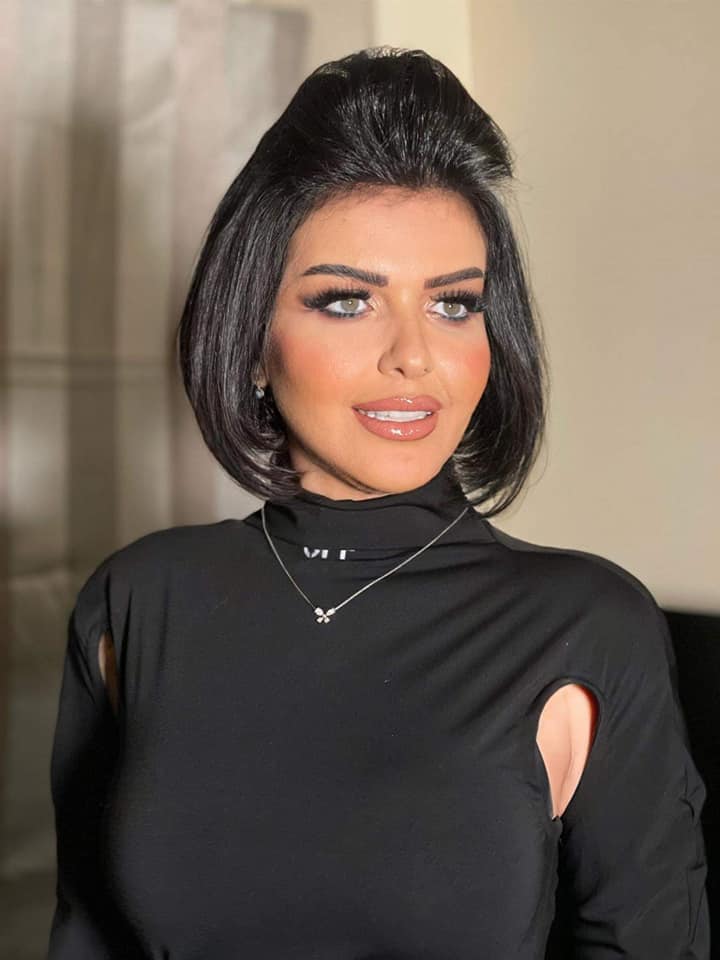 لي لي قاسم تتالق باطلالة مبهرة بلمسة سالي مصطفى