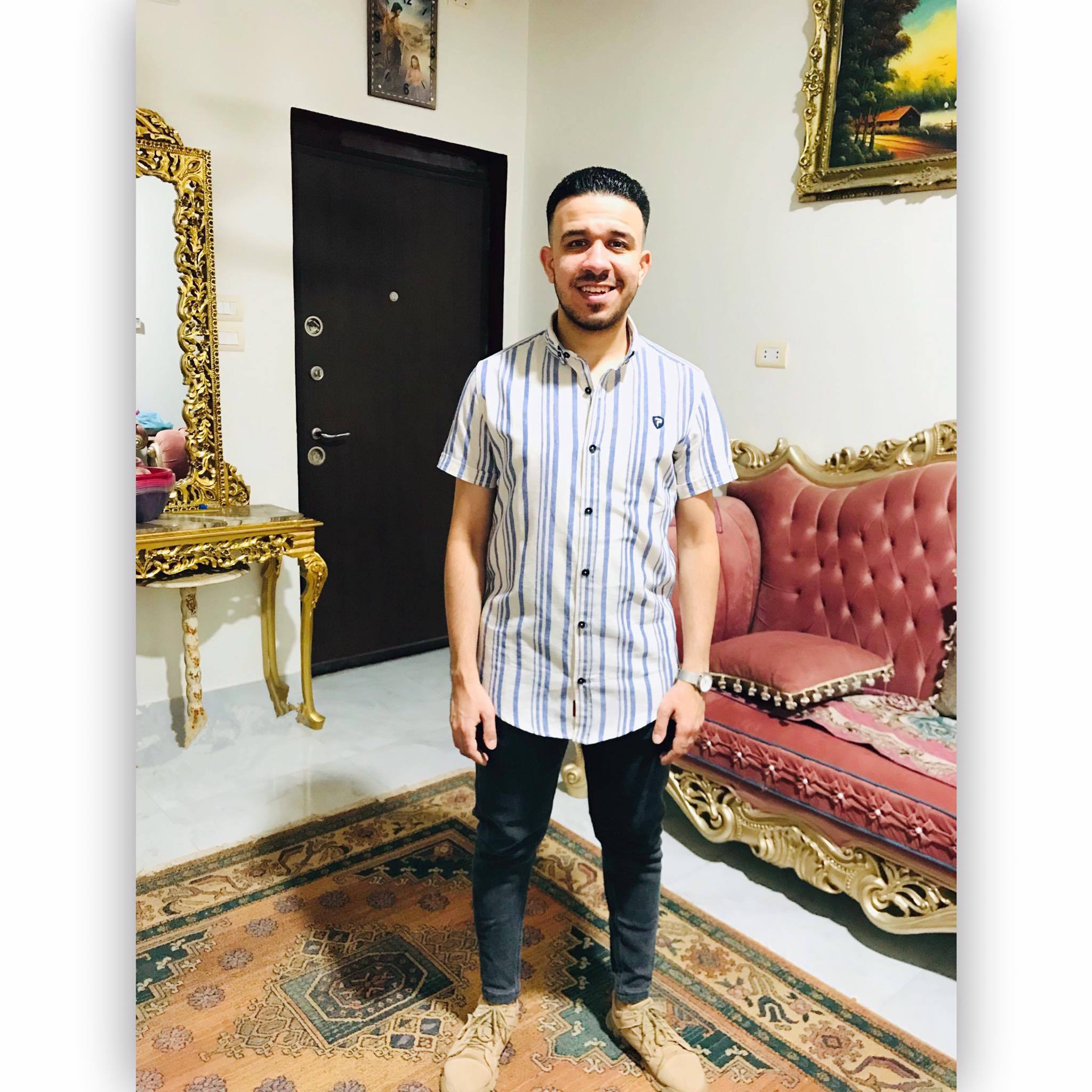 بيتر هاني شاب واعد في مجال الترانيم والاناشيد