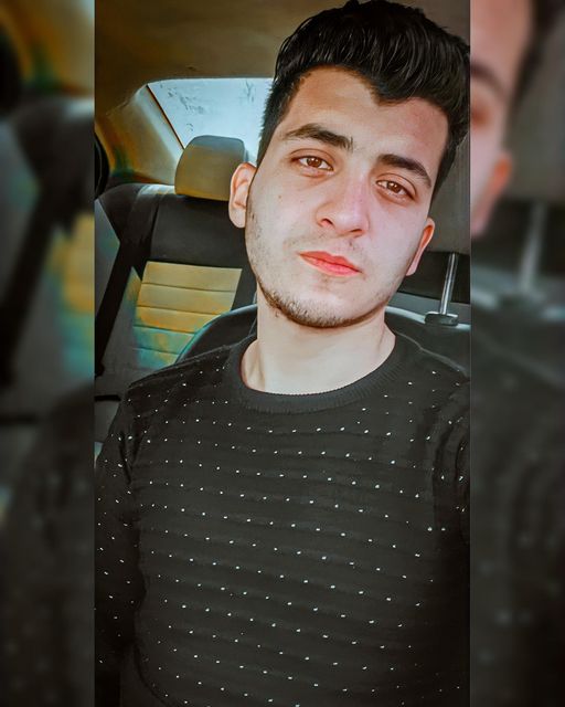 محمد حميدة فنان شاب يحلم بالعالمية