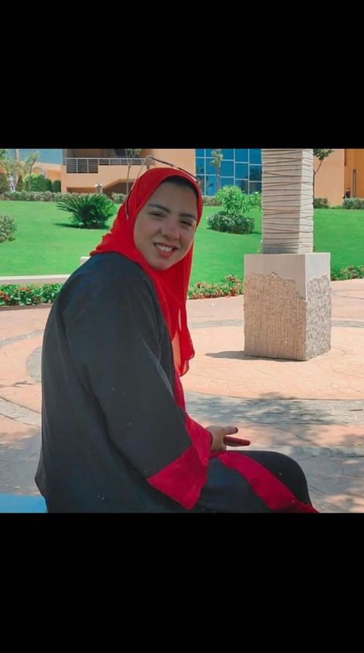 اشرقت محمد .. صحفية من ذوي الهمم تطمح لاثبات قدراتها على الساحة