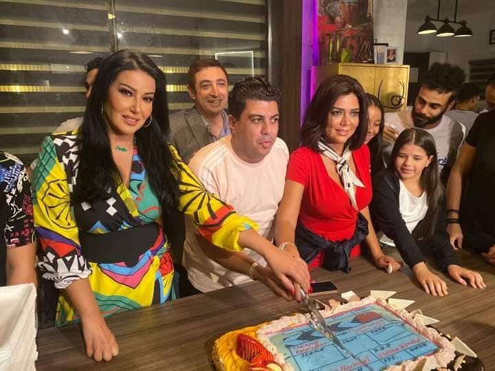 رانيا يوسف وسمية الخشاب يحتفلون بانطلاق تصوير فيلم “التاروت”