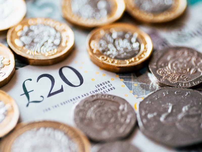 Money and living tips for UK students