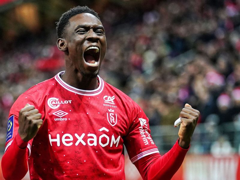 نجم الدوري الفرنسي يختار تمثيل الولايات المتحدة الأمريكية