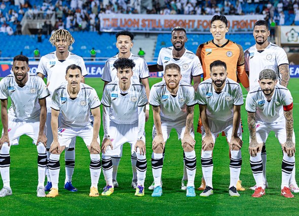 الشباب يقرر إقالة مدرب الفريق ايجور بيسكان