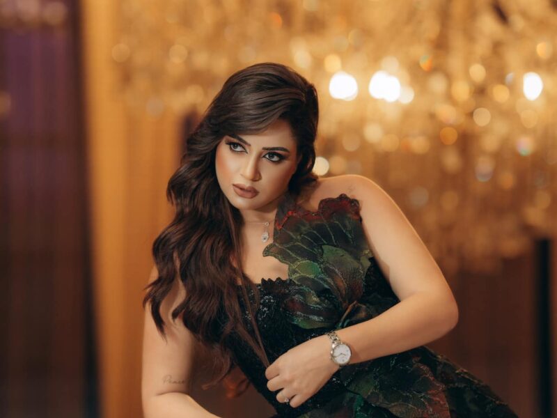شاهد احدث ظهور للفنانة منى فاروق بعد غياب طويل