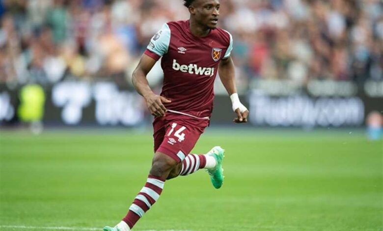 توتنهام يرغب بالتعاقد مع نجم وسط وست هام