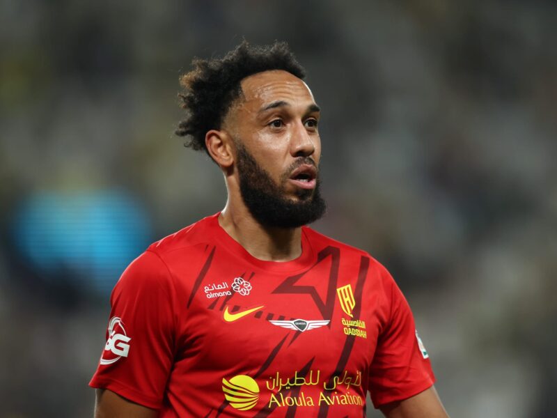 مارسيليا يقترب من استعادة نجمه اوباميانج