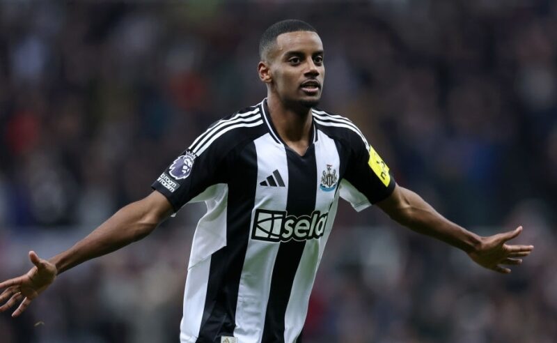 مدرب نيوكاسل يتحدث عن مستقبل ايساك مع الفريق