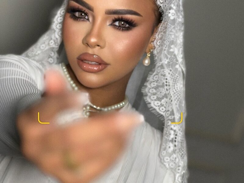 فريدة عمرو تخطف الاضواء بلمسة منة المرصفي