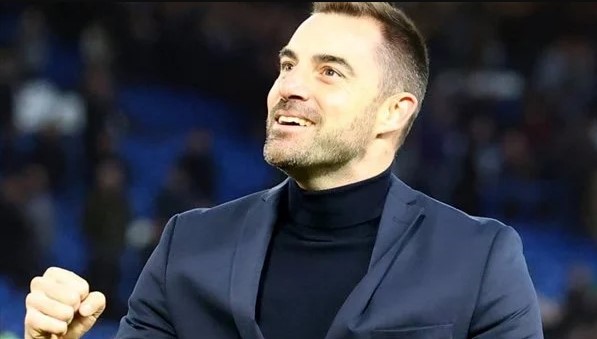 شيفيلد يونايتد يقرر إقالة مدربه روبن سيليس