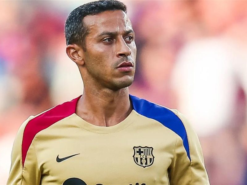 تياجو ألكانتارا ينضم للجهاز التدريبي لبرشلونة