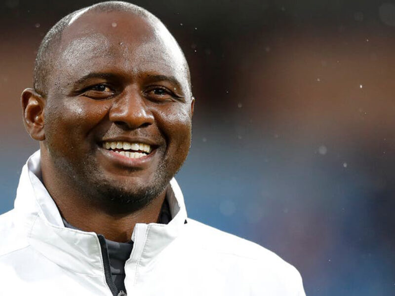 فييرا يتفق مع إدارة جنوى على الرحيل بشكل نهائي