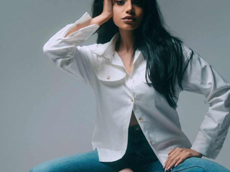 اوليفيا انور تتألق في ظهور لافت بعدسة اسلام ناجي