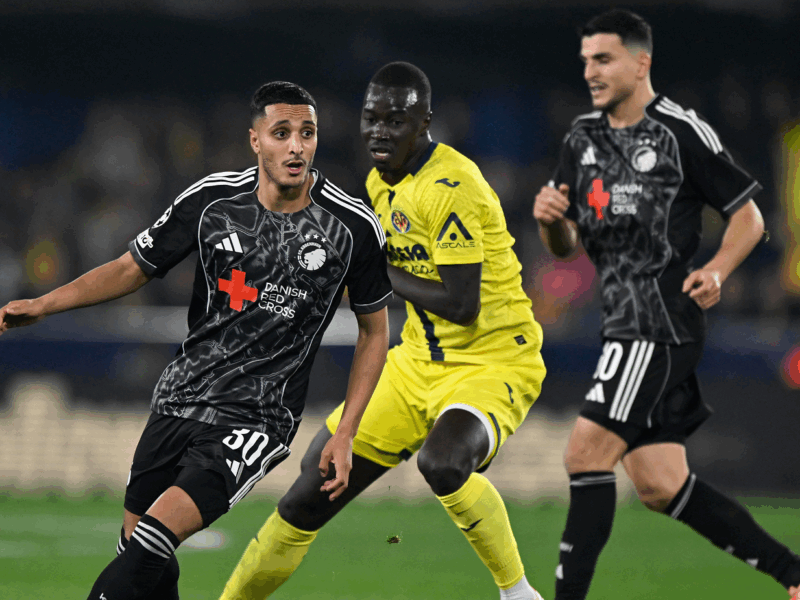 بيتربوروه يونايتد يواصل التألق في الدوري الإنجليزي للدرجة الثانية