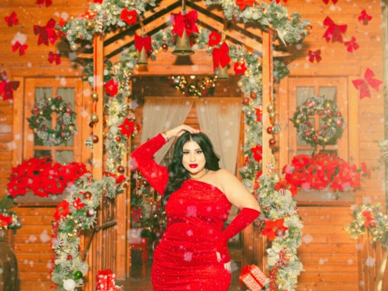 غصون شما تتألق في جلسة عيد الميلاد بعدسة باسم محمد