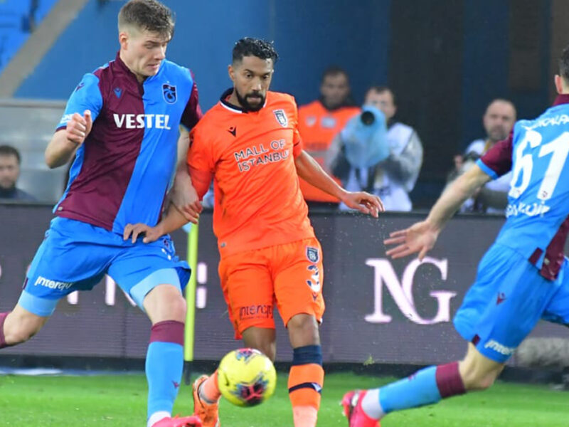 التعادل الإيجابي يحسم لقاء طرابزون وباشاك شهير بالدوري التركي