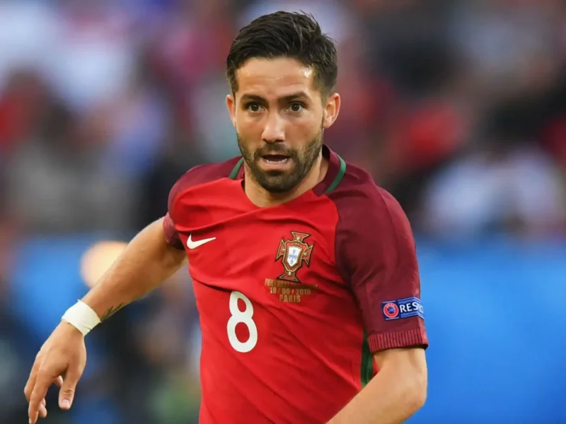 سبورتنج براجا يمدد عقد جواو موتينيو رسميا