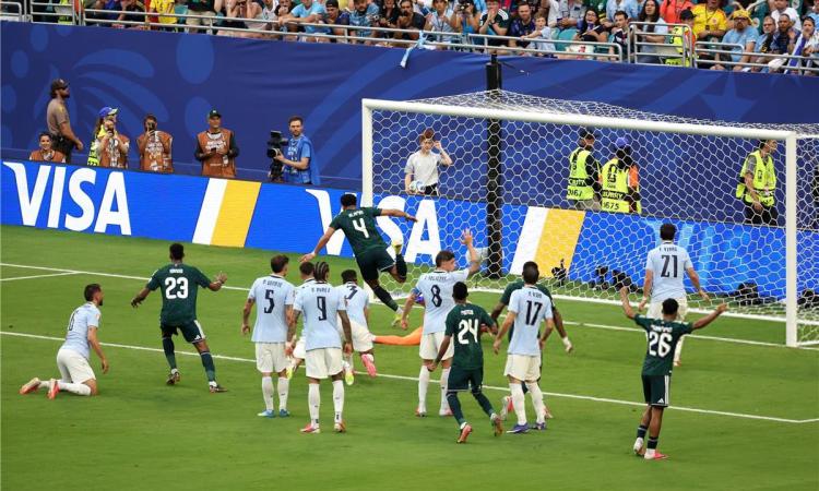 السعودية تواصل تحضيراتها للقاء اوروجواي بكأس العالم