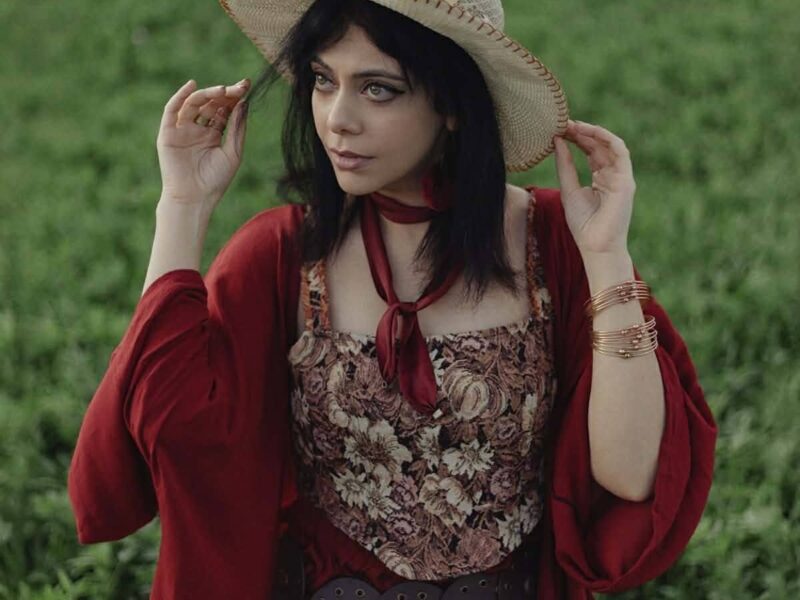 سها غنيم تقدم فيلم عن كفر الشيخ برفقة محمد وئام