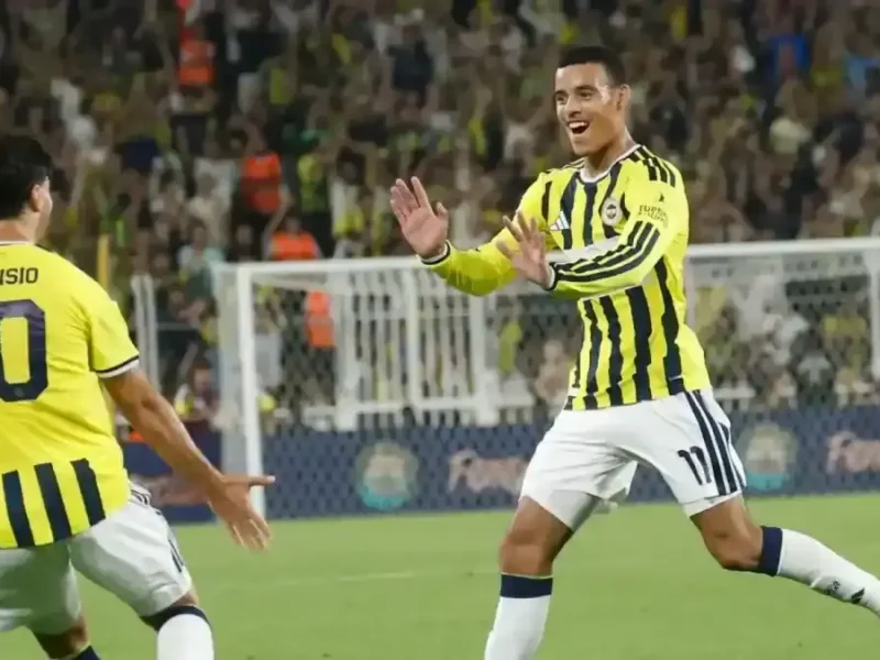 فنربخشة يضع قدما هدفي في الدور التمهيدي النهائي لدوري أبطال أوروبا